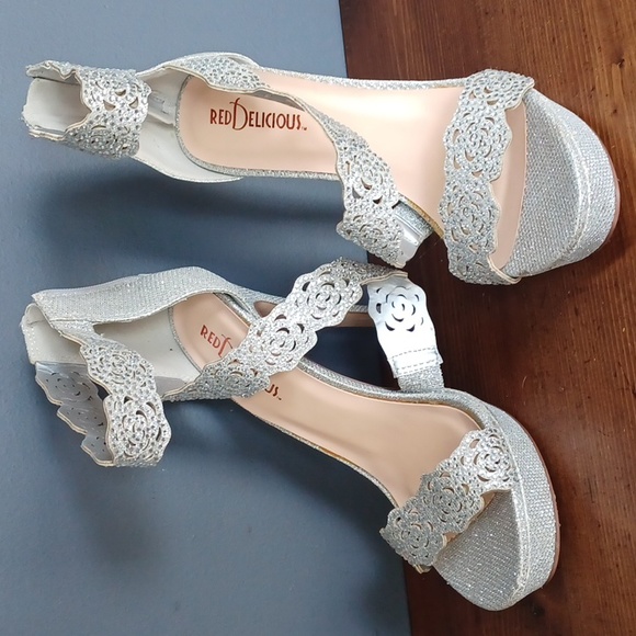 Heels - Picture 13 of 16